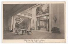 Majestic 1st Class Lounge front